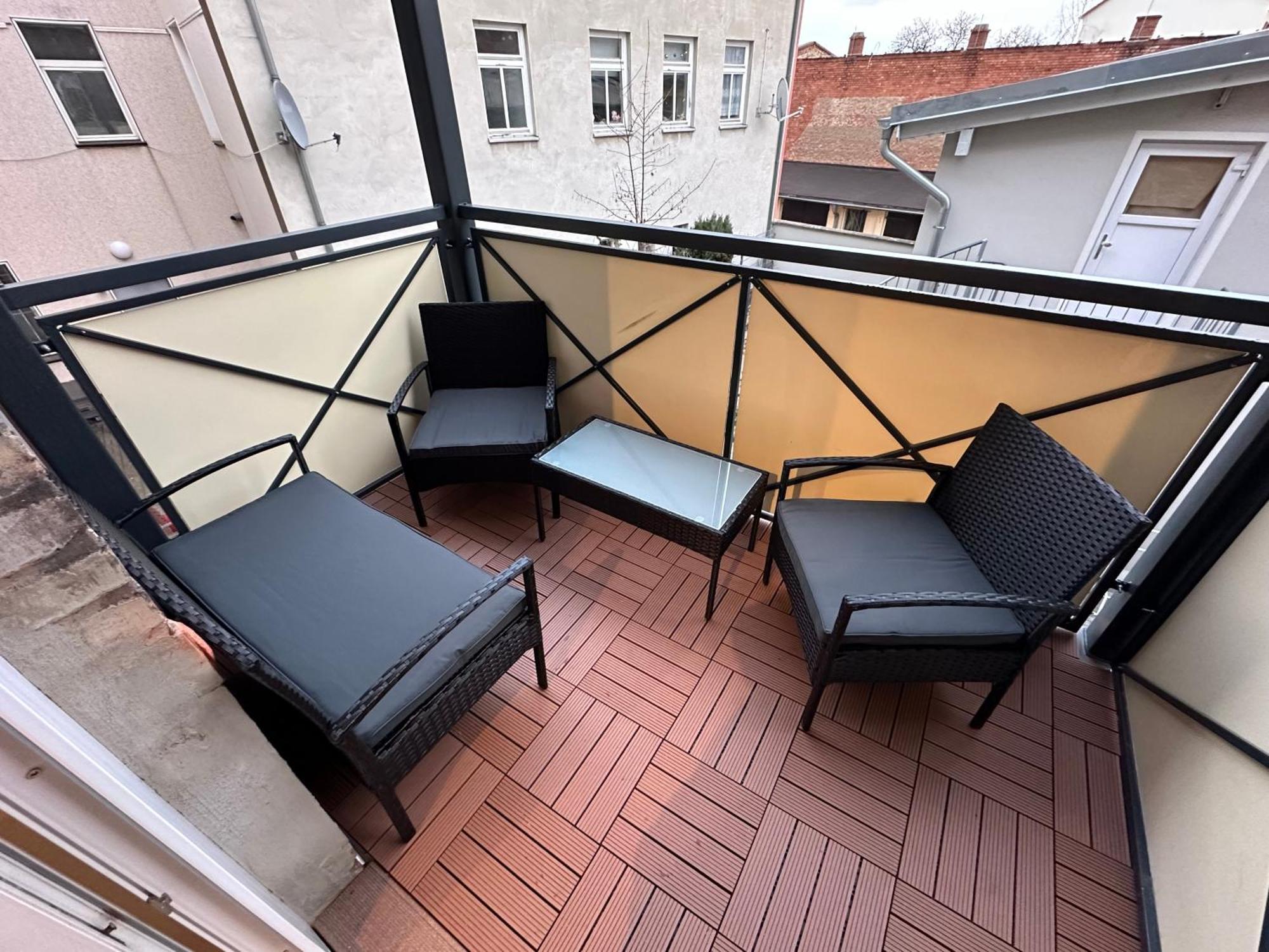 Ferienwohnung Fuer 8 Mit Balkon Erfurt Bagian luar foto